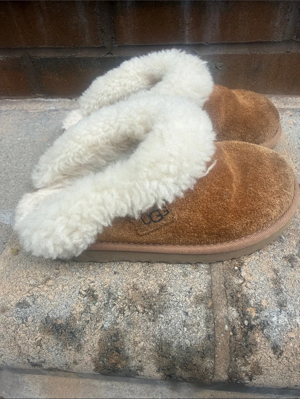 UGG Kids Chestnut Brown Shearling-Lined Slipper Shoes